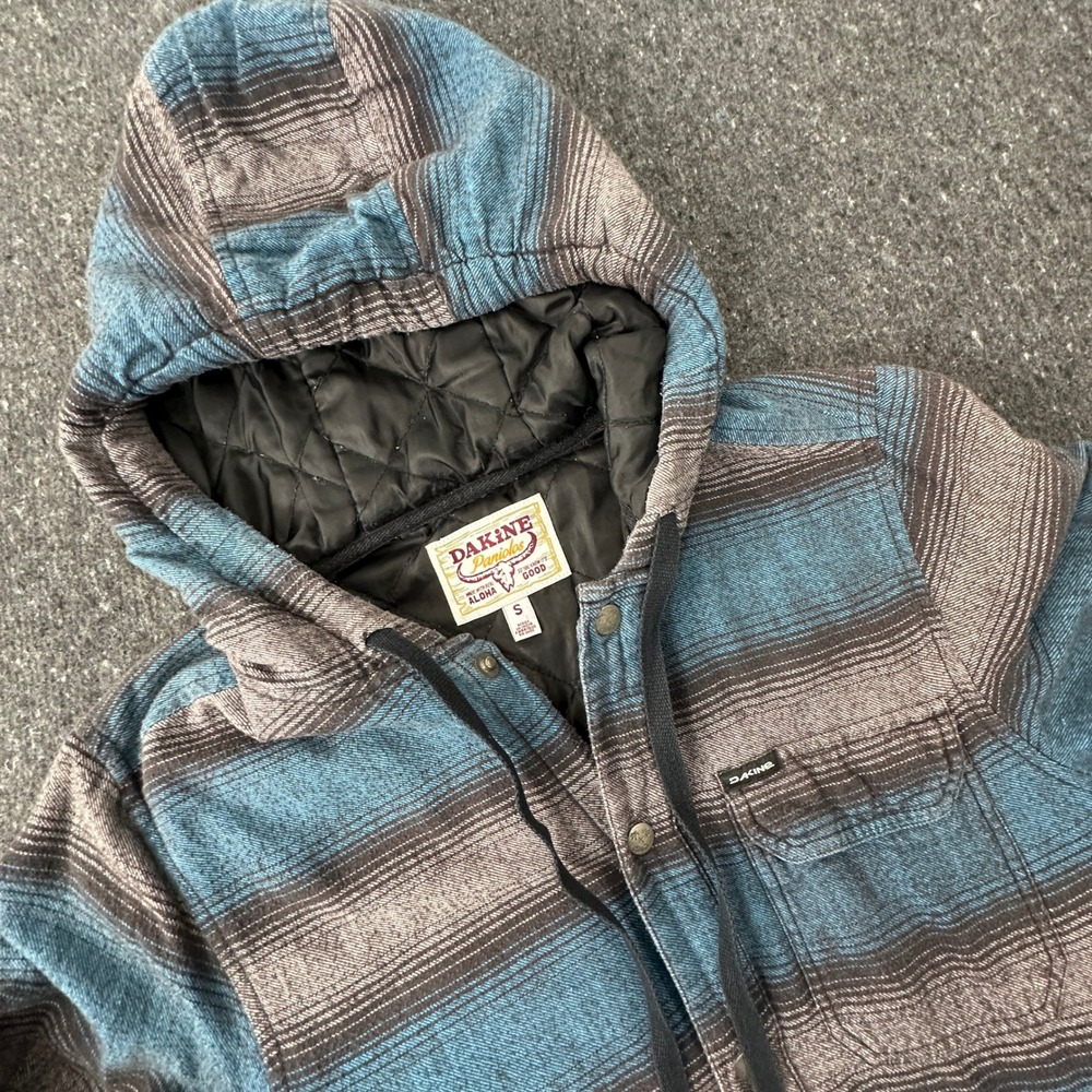 Dakine Paniolos Hooded Flannel Shirt Jacket Mens Small Blue Plaid Quilted Surf